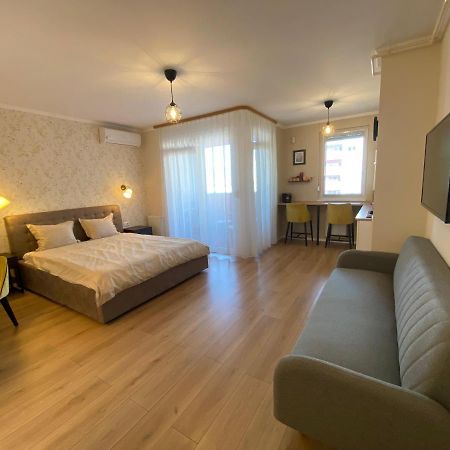 Amber Studio Oradea Apartamento Exterior foto