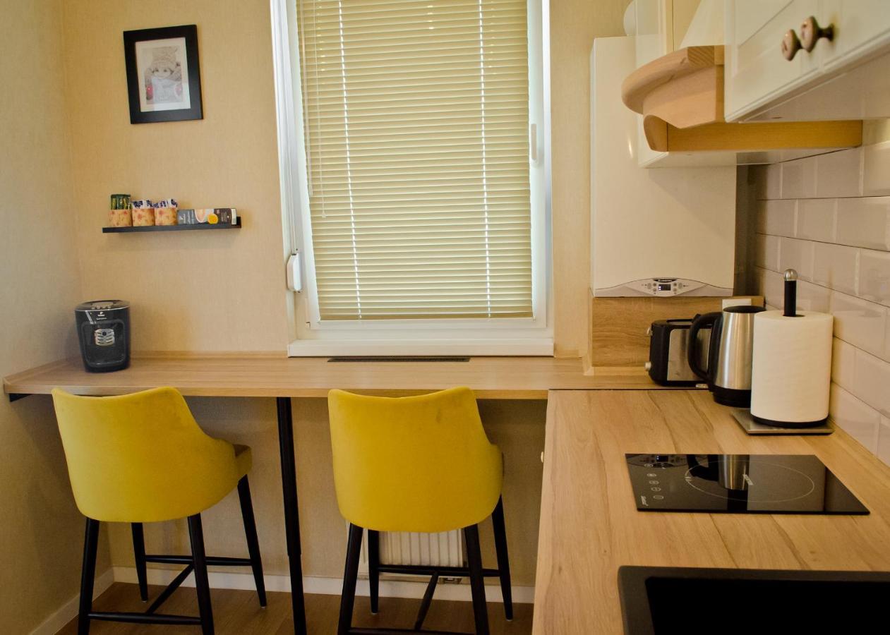 Amber Studio Oradea Apartamento Exterior foto