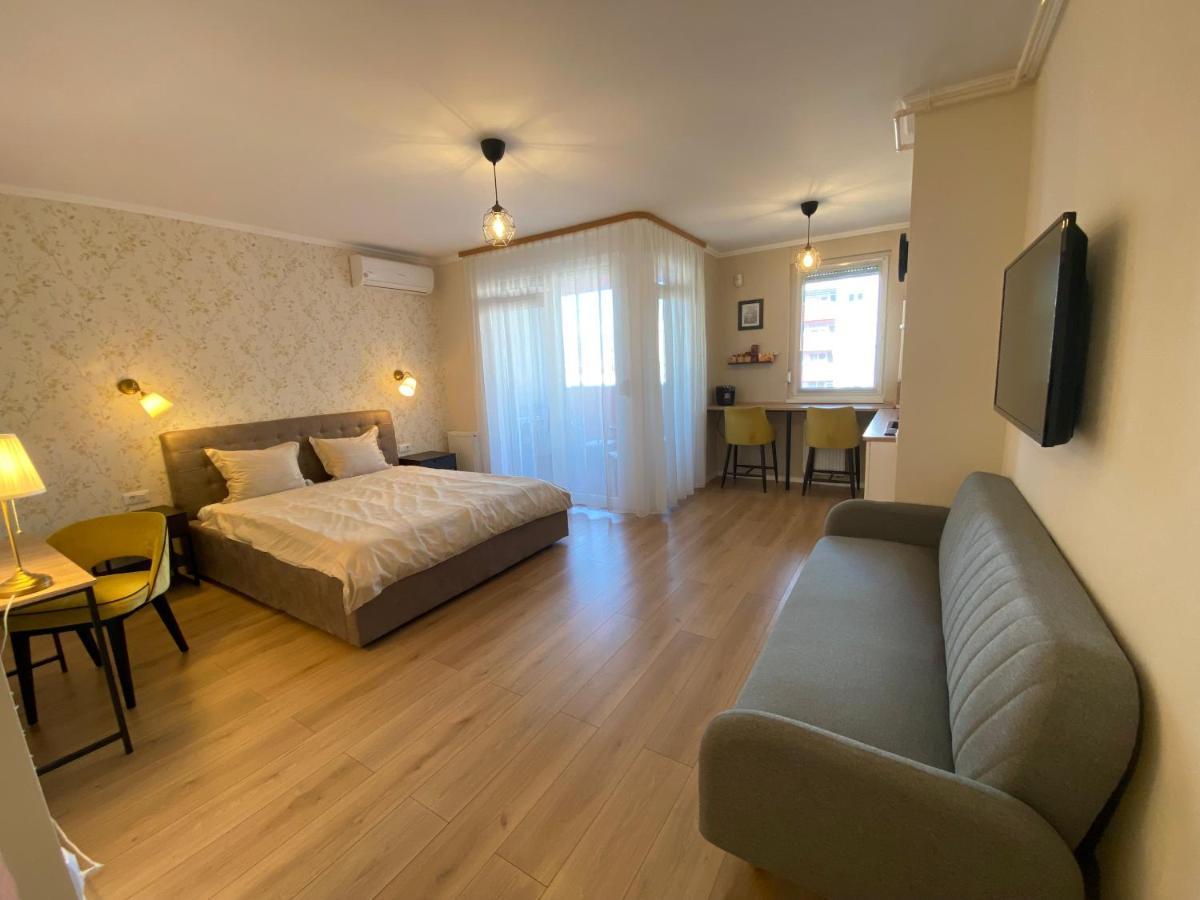 Amber Studio Oradea Apartamento Exterior foto